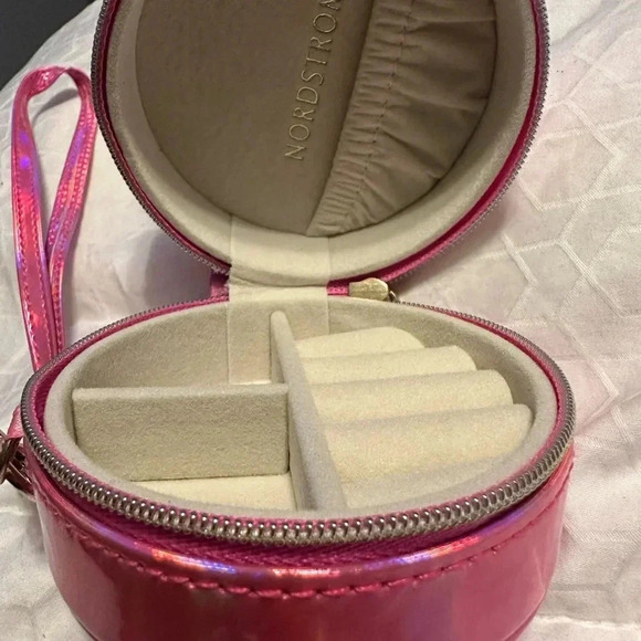 Brand new Travel jewelry case from NORDSTROM - Picture 3 of 3